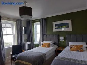Seaview Guesthouse - Image 1