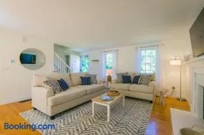 56Beachway-Private beach Refreshed in 2022 Cozy - Image 1