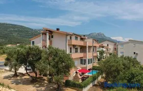 IPM boutique apartments,pool,free parking ,10 minutes from airport Split - Image 2