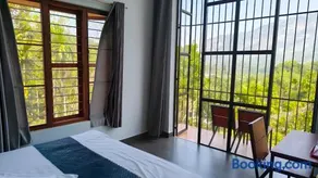 Alpine Zenith - Luxury Wooden Cottages & Rooms - Image 3