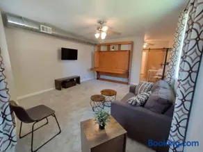 Neville Island Motel - Image 2