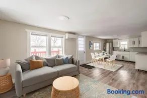 Waterfront House near Pomquet Beach- 2 bedrooms, Pet-Friendly - Image 1