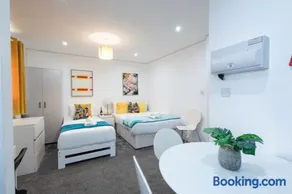 Superb London Apartment close to tube station - Image 1
