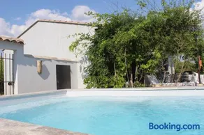 CHEZ ELLES EN PROVENCE - Image 1