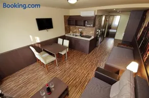 Corvin Apartman - Image 4
