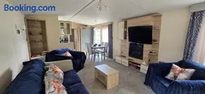 Golfing & Family Breaks in Luxury Lodge - Image 2