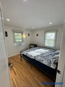 Modern 2 bed Apt-15mins to World Cup Stadium-30mins NYC - Image 5