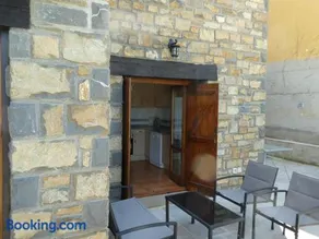 Casa con jardín frente ciudadela - Image 4