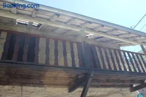 Maison de charme calme entourée de montagne - Image 2