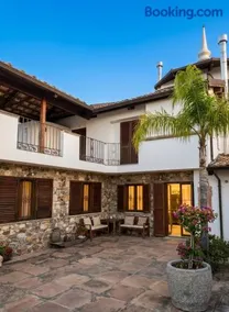 Santo Re Olive Retreat - Image 2