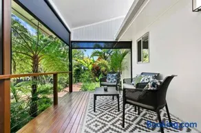 Tropical Retreat with BBQ Deck - Image 1