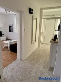 City Apartment - Image 5