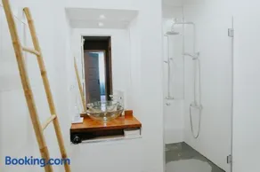 Five Seven Nine Apartments - Image 2