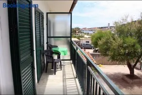Waterfront Apartments - Image 4