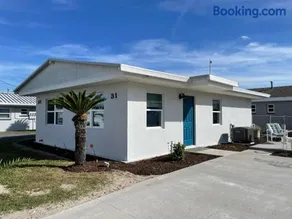 Cottage 31, Hibiscus Hut - Dora Canal Court - a downtown, waterfront community - Image 1