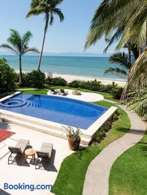 Pie de Playa, Alberca y Jacuzzi – Casa Girasol - Image 2