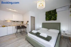 Apartments Milas - Image 1
