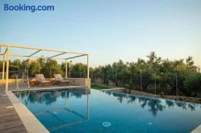 Nora's Villa - Image 1