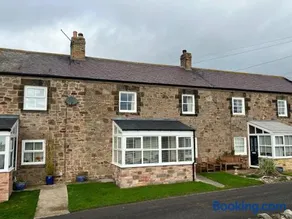 Cottage - Sleeps 5 - Parking & Wood burning stove - Image 1