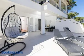 Apartments Dobronic - Image 1