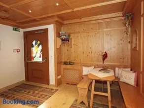 Apartment in Kaltenbach near Ski Lift - Image 3
