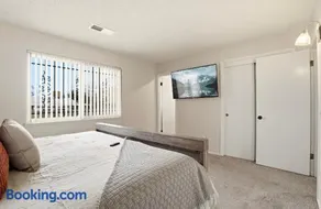 Spacious home in desired NE Location - Image 2