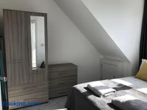 Carvetii - Edward House C - 2 Dbl bed 2nd floor flat - Image 2