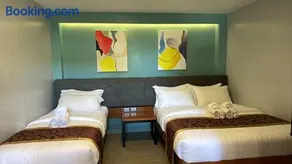 ECL Travellers Inn - Image 1