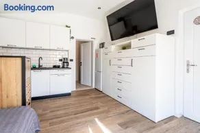 Studio Petar with private parking and balcony near the beach - Image 5