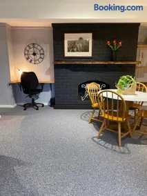 Jamimas Hideaway - Image 4
