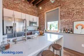 Stylish Soho-Inspired Loft, 15 Min To Nyc Times Square - Image 5