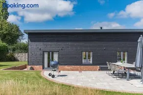 The Old Cherry Barn - Luxury barn conversion - Image 3