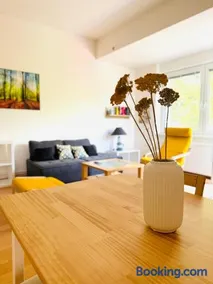 Srdce Mesta 1 - zážitkový apartmán Na Pešej Zóne s balkónom a terasou - Image 2