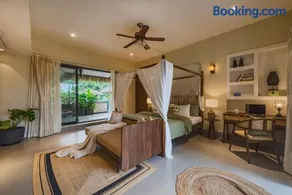 SaffronStays Frangipani - Image 3