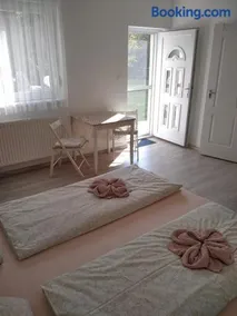 EszE Vendégszoba - Image 4