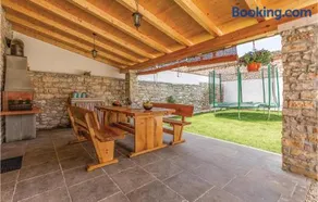 Gorgeous Home In Peruski With Wifi - Image 4