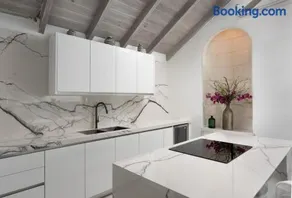Coralita Apartments - Image 3