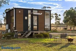 Avondale Heights by Tiny Away - Image 1