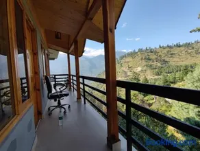 Absoulte Freedom Snowy Water Stream Luxury Cozy BnB Retreat - Image 3