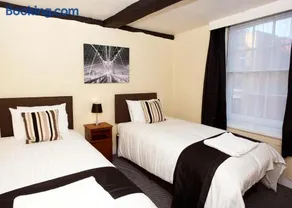 The Black Swan Inn - Image 3