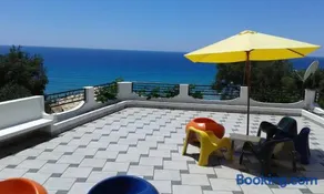 Akis Apartments Kontogialos-Pelekas - Image 1