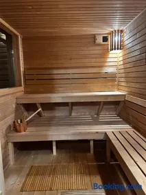 Domek Wester House Fuleda z Sauną Jacuzzi i Kominkiem - Image 3
