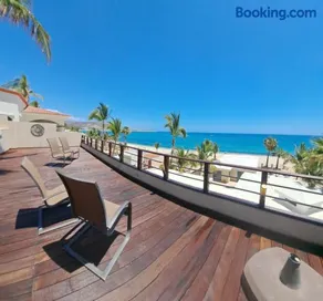 Lujosa casa a la orilla del mar y espectacular vista - Image 2