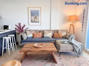 Tarifa Cozy House - Beach Front, Pool, Parking - Image 3