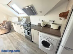 Hazel View Apartment - Image 1