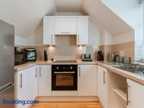 St Johns Penthouse Serviced Apartment, Bridgnorth - Image 4