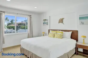 Waterfront Breeze Villa - Image 2