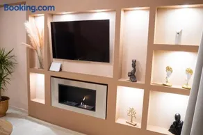Kostis Luxury Apartment - Image 2