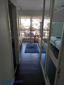 Parisian Sparkle Retreat, 150m from American Hospital - Image 4