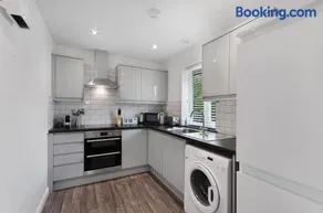 K Suites - Walsingham Close - Image 3